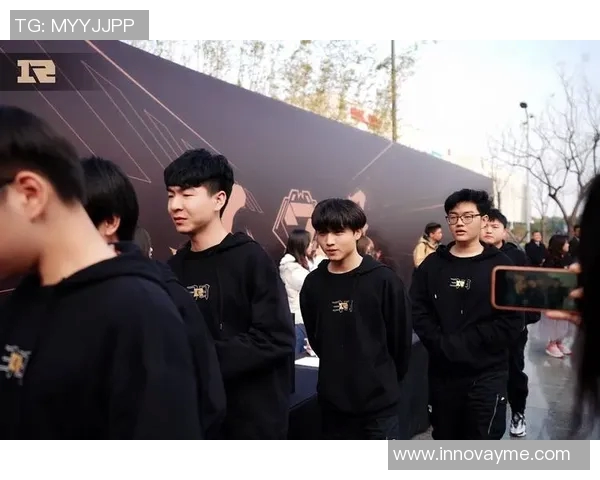 聚焦英雄联盟RNG战队比赛经验分享与成长之路探讨MBA
