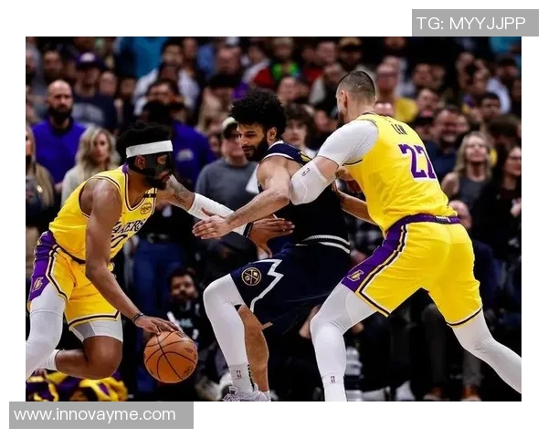 2003年掘金与湖人激战回顾：经典对决与篮球传奇的交汇瞬间