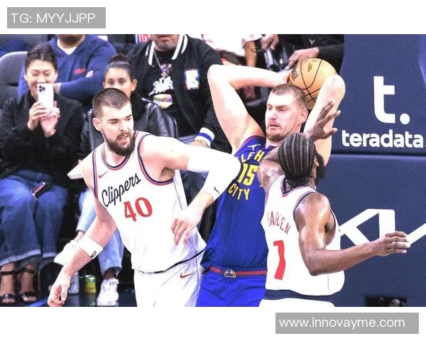 勇士与快船激战正酣2017年2月25日精彩回顾与赛后分析