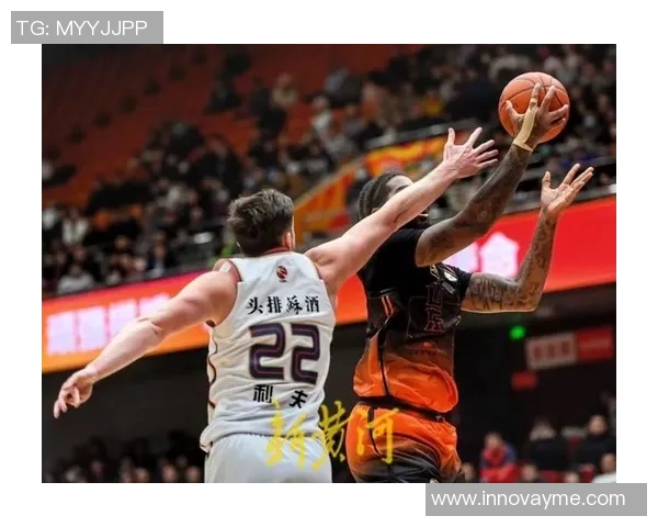 南京同曦迎战山东男篮期待精彩对决与激烈竞争的篮球盛宴 南京同曦迎战山东男篮期待精彩对决与激烈竞争的篮球盛宴