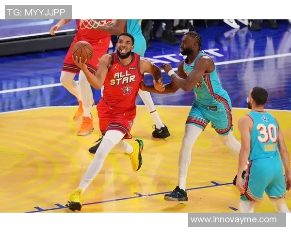 德阿隆福克斯:从新星崛起到NBA全明星的成长之路