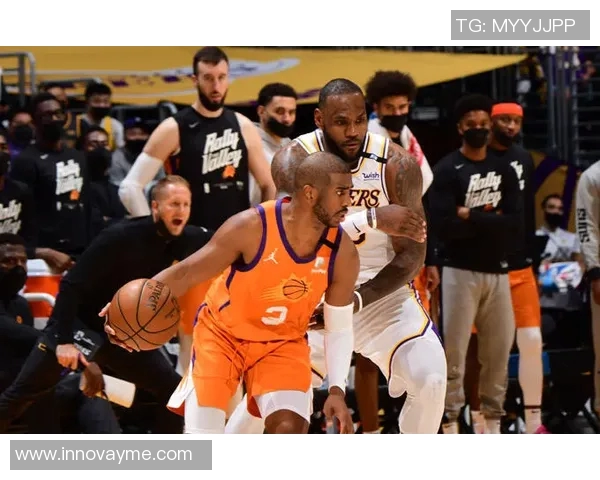 火箭队与快船队2017至2018赛季精彩对决回顾与分析