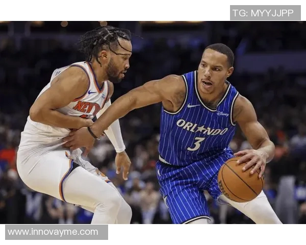 雷霆队与尼克斯队精彩对决瞬间回顾及赛场图片分享